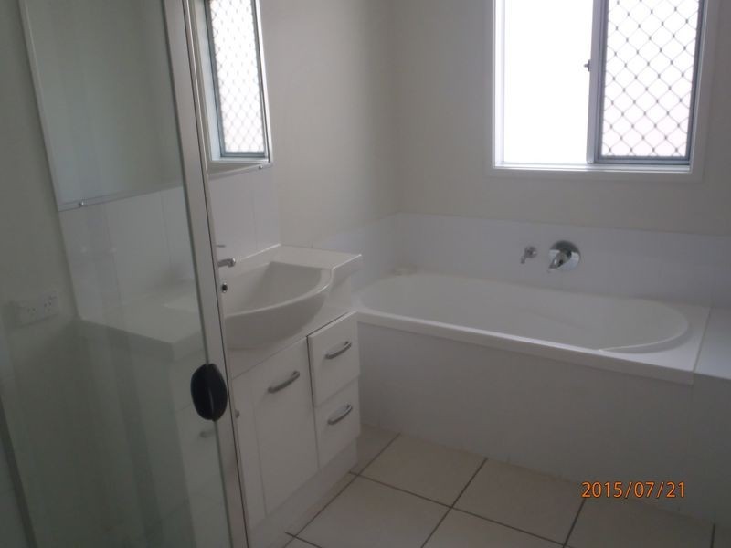 135 Bowen Street, Roma QLD 4455