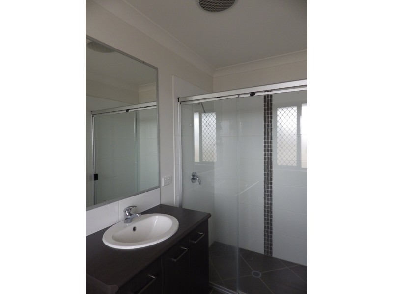 72 Taylor Street, Roma QLD 4455