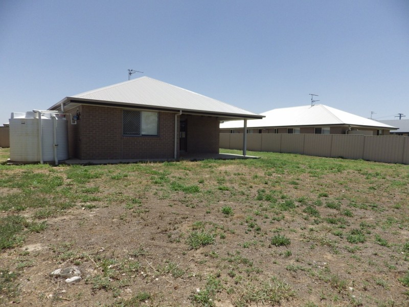 72 Taylor Street, Roma QLD 4455