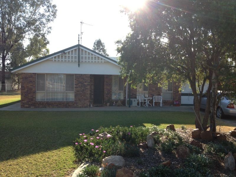 201 Charles Street, Roma QLD 4455