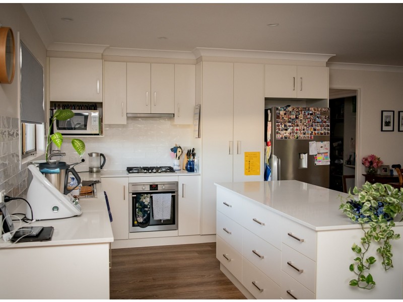 108 Currey Street, Roma QLD 4455