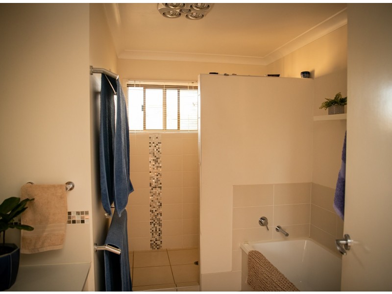 108 Currey Street, Roma QLD 4455