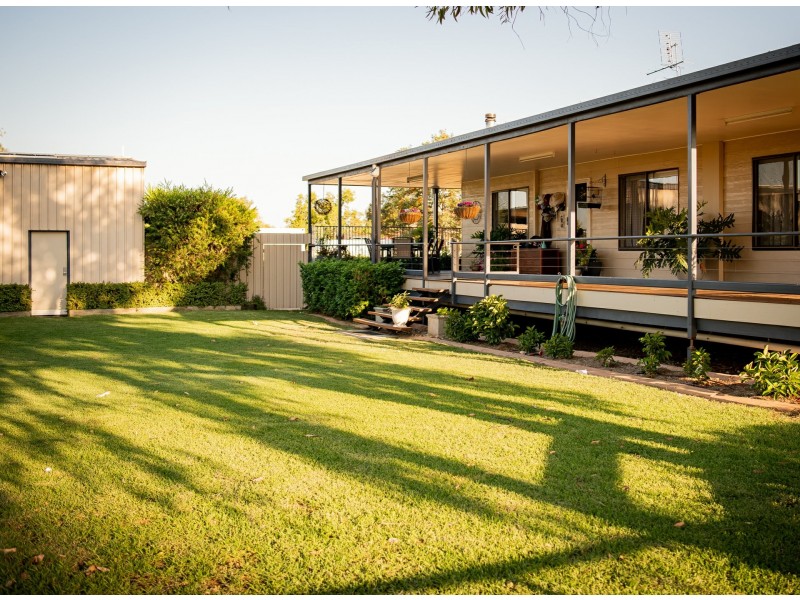 108 Currey Street, Roma QLD 4455