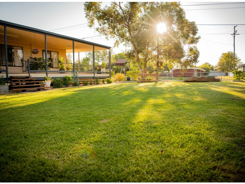 108 Currey Street, Roma QLD 4455