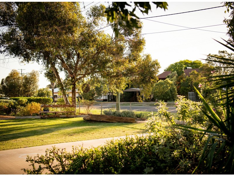 108 Currey Street, Roma QLD 4455