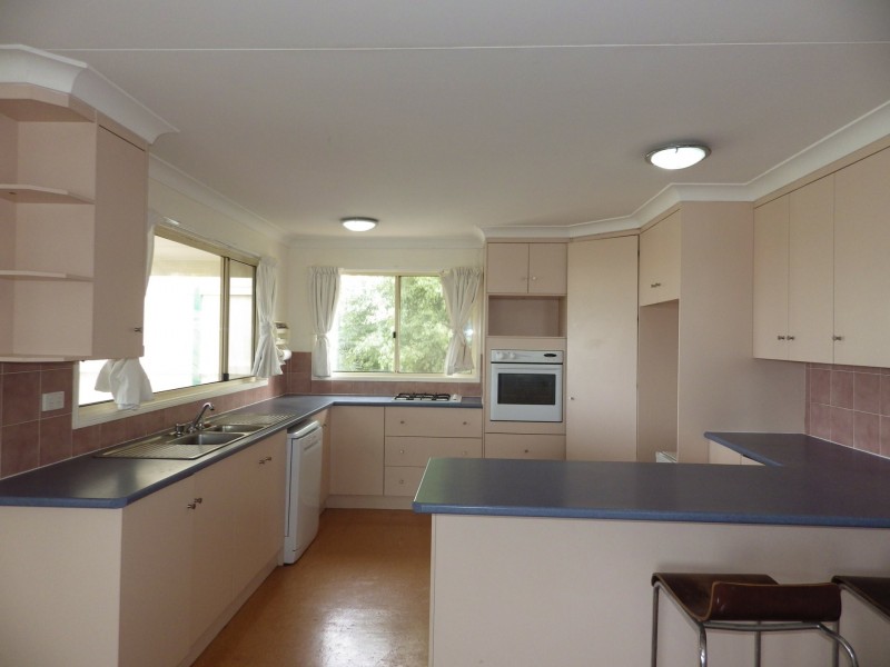 67 Currey Street, Roma QLD 4455