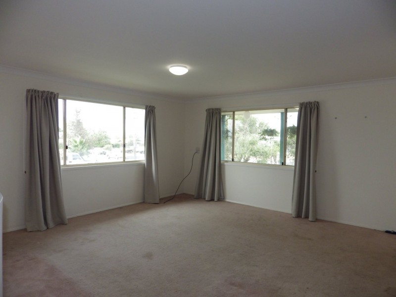 67 Currey Street, Roma QLD 4455