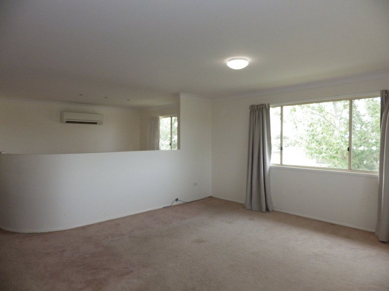 67 Currey Street, Roma QLD 4455