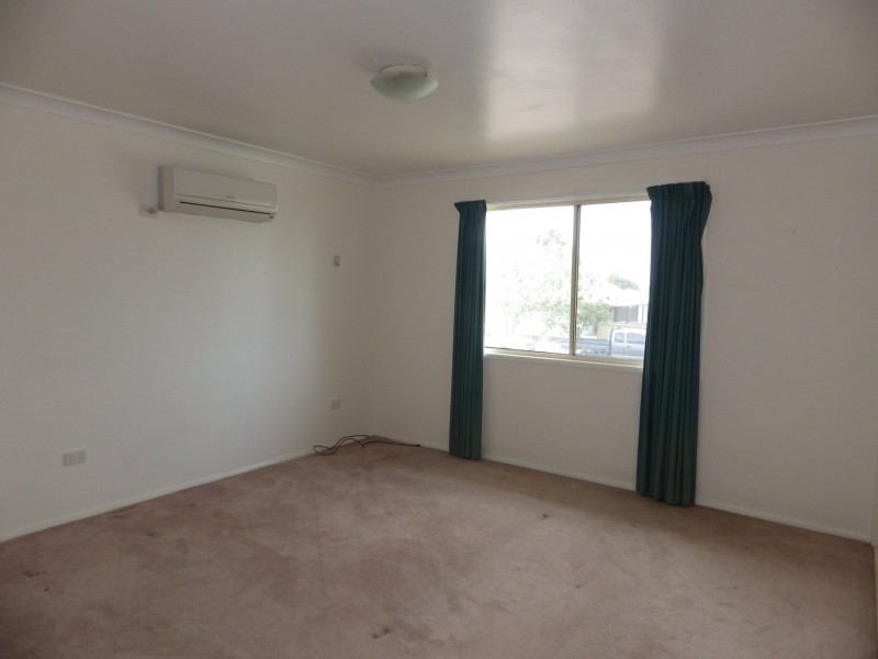 67 Currey Street, Roma QLD 4455