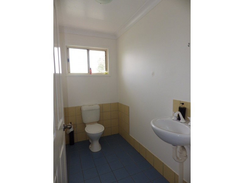 67 Currey Street, Roma QLD 4455