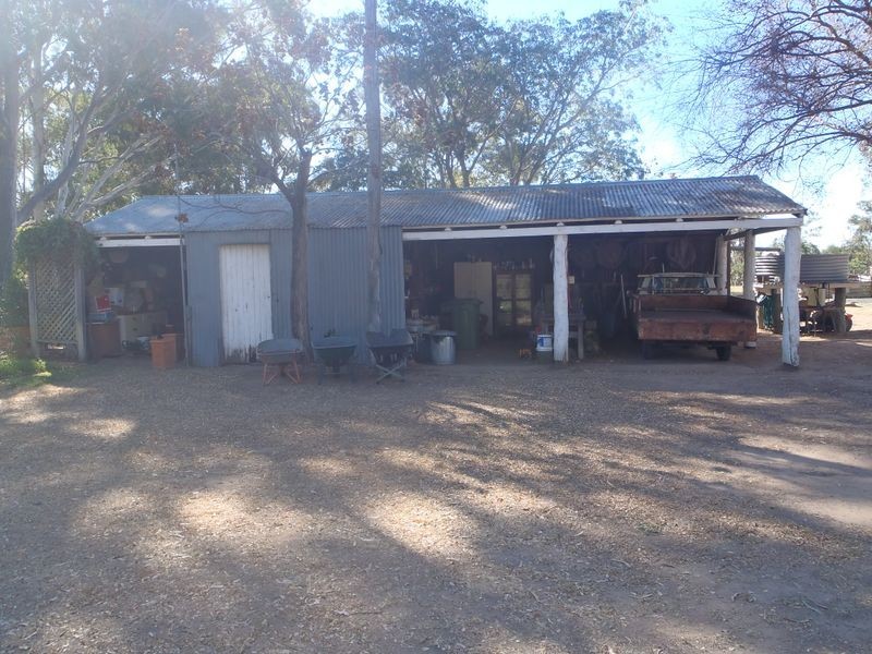 100 Edwardes Street, Roma QLD 4455