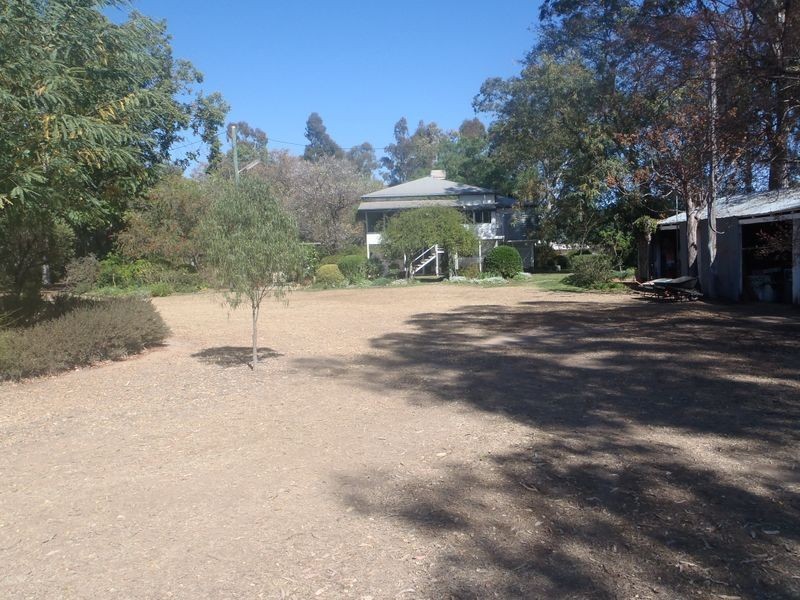 100 Edwardes Street, Roma QLD 4455