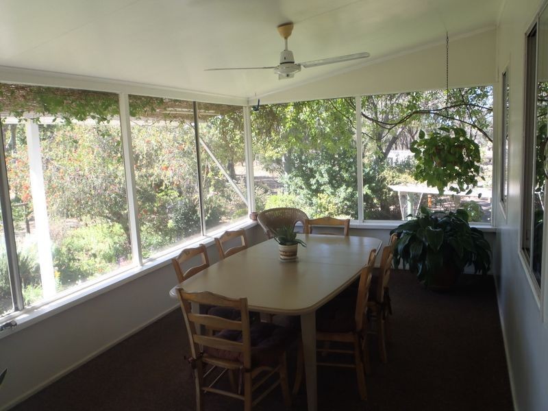 100 Edwardes Street, Roma QLD 4455