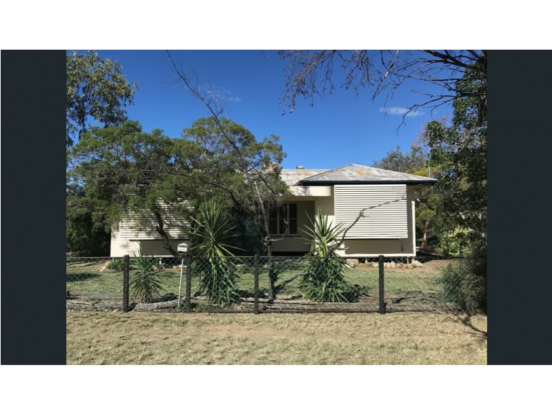26 Feather Street, Roma QLD 4455
