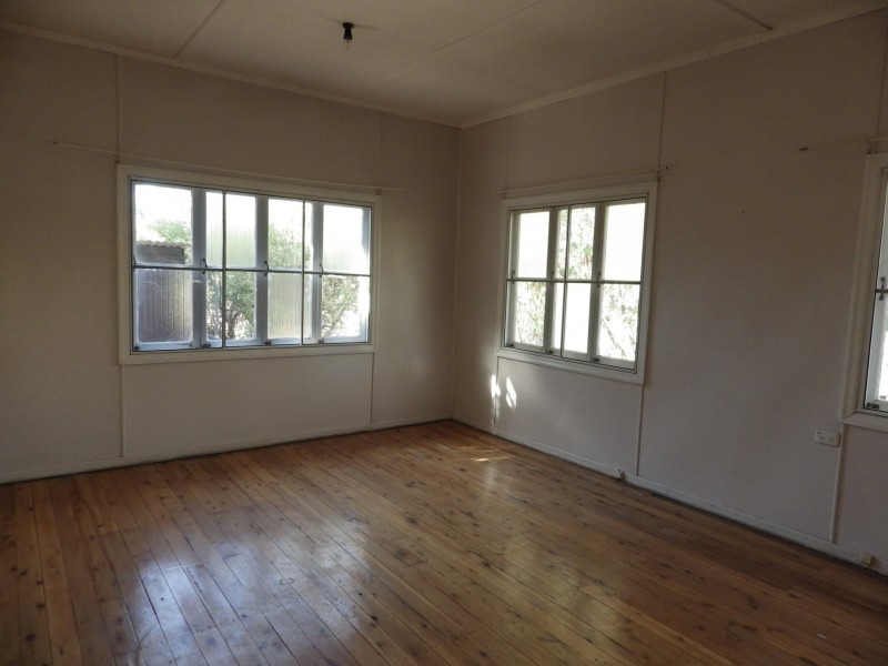 26 Feather Street, Roma QLD 4455