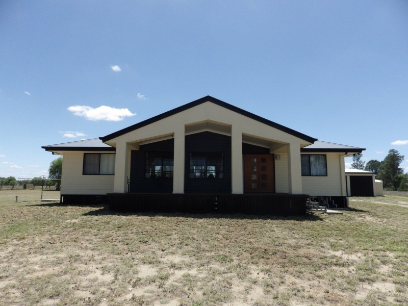 42 Carlyon Street, Mitchell QLD 4465