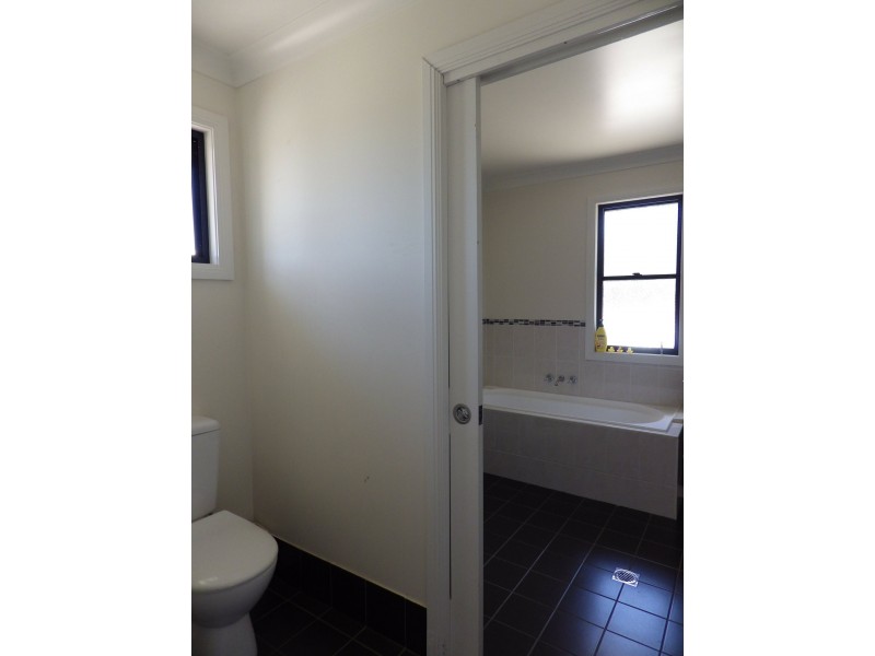 42 Carlyon Street, Mitchell QLD 4465