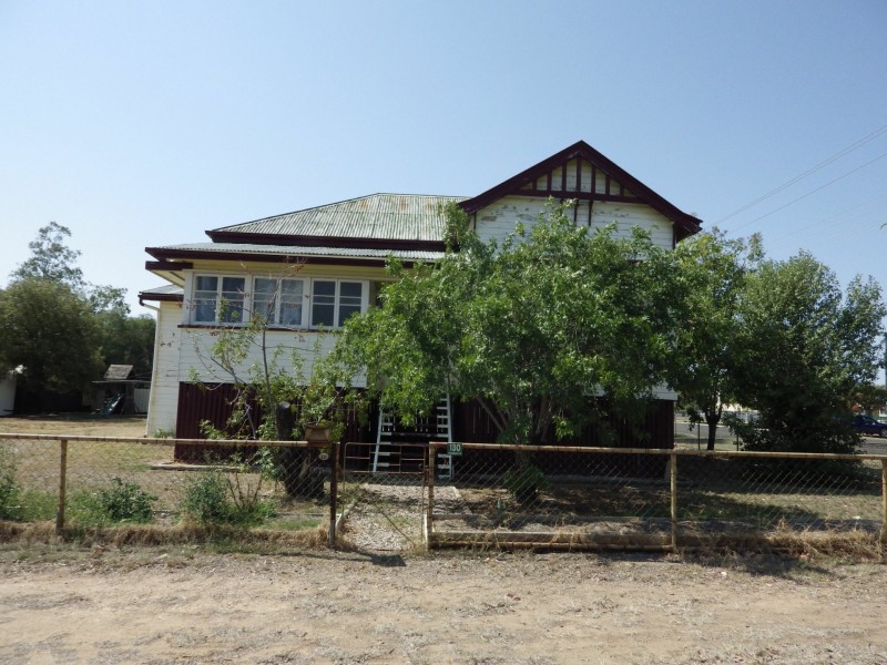 130 Wyndham Street, Roma QLD 4455