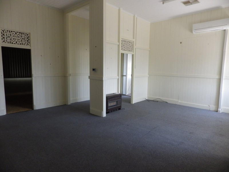 130 Wyndham Street, Roma QLD 4455