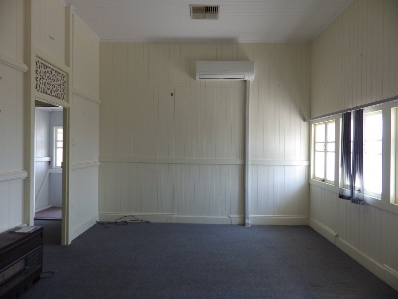 130 Wyndham Street, Roma QLD 4455