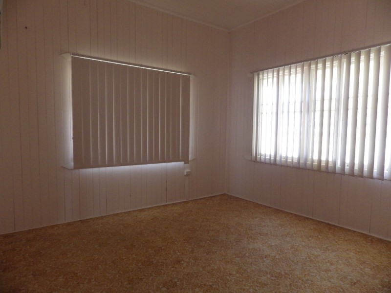 130 Wyndham Street, Roma QLD 4455