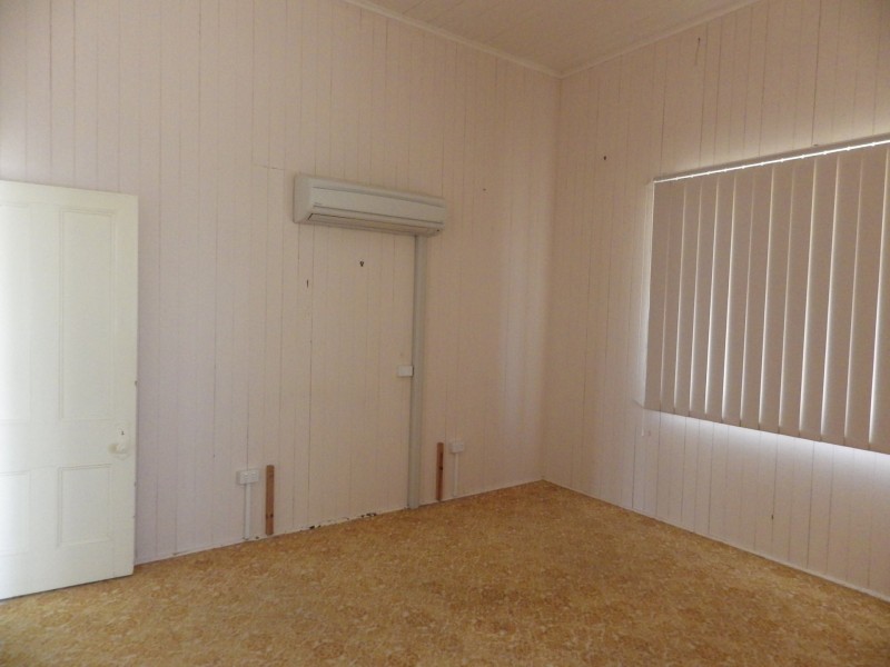 130 Wyndham Street, Roma QLD 4455