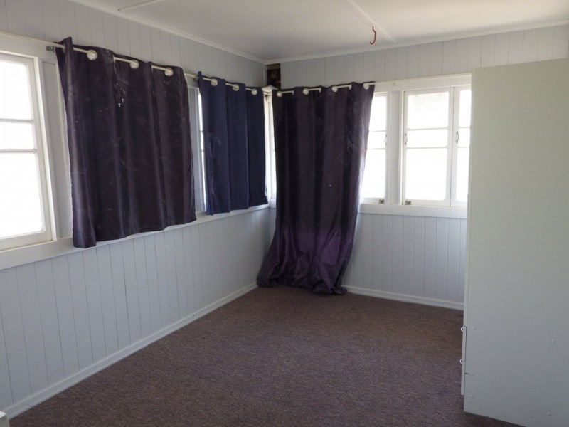 130 Wyndham Street, Roma QLD 4455