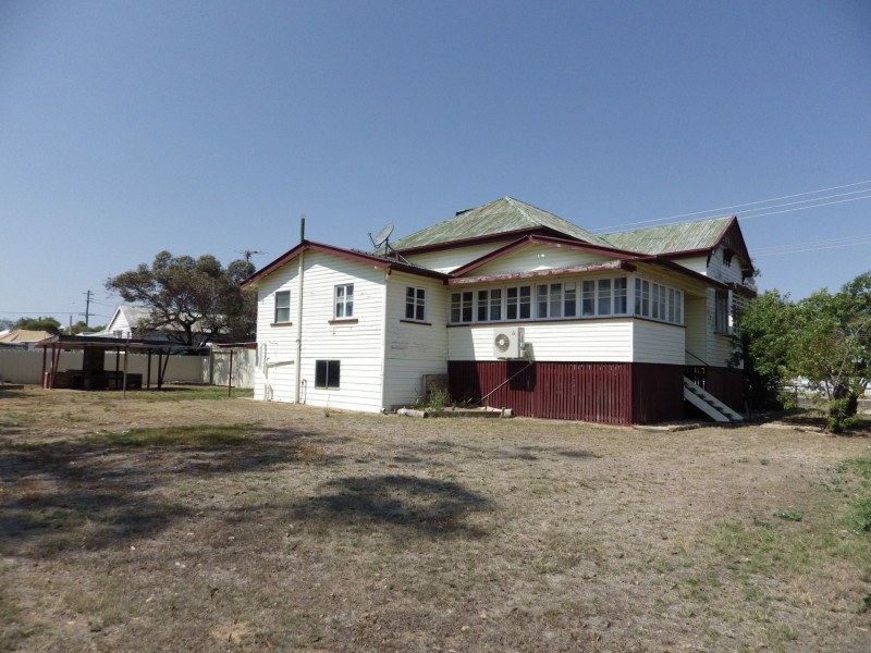 130 Wyndham Street, Roma QLD 4455