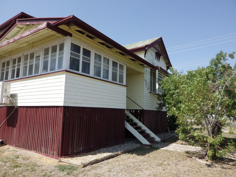 130 Wyndham Street, Roma QLD 4455