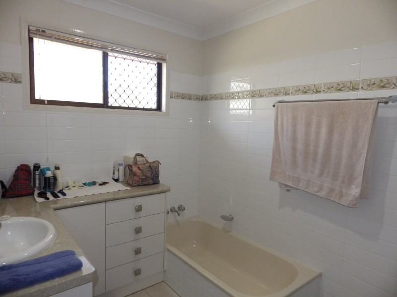 3-5 Marsden Court, Roma QLD 4455