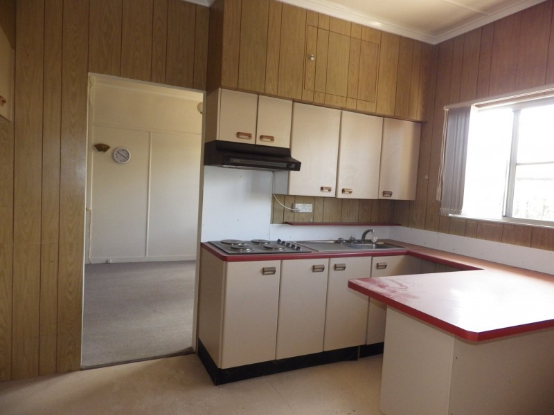4 McEwan Street, Roma QLD 4455
