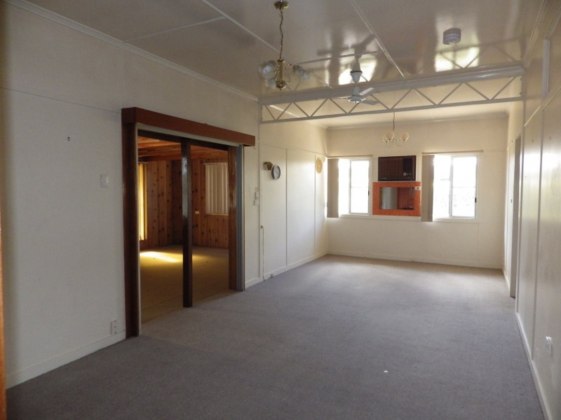 4 McEwan Street, Roma QLD 4455