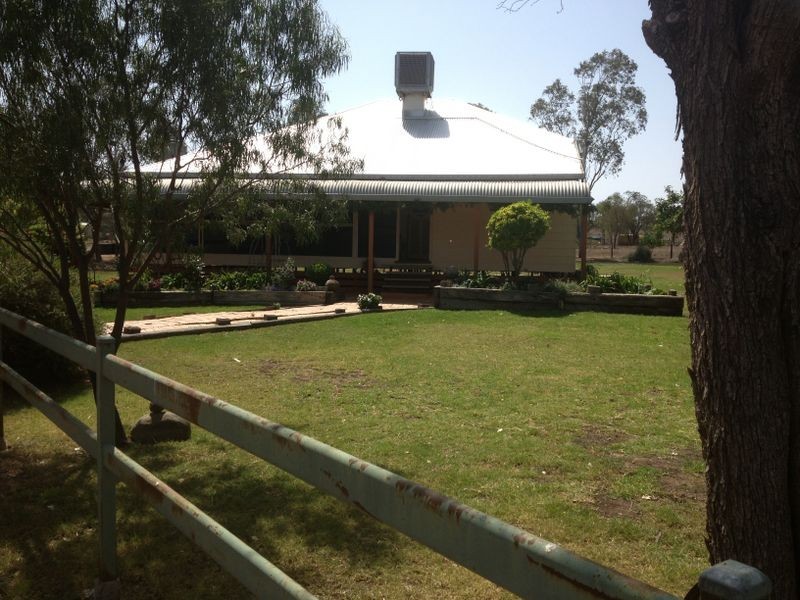 4 Roslyn Drive, Roma QLD 4455