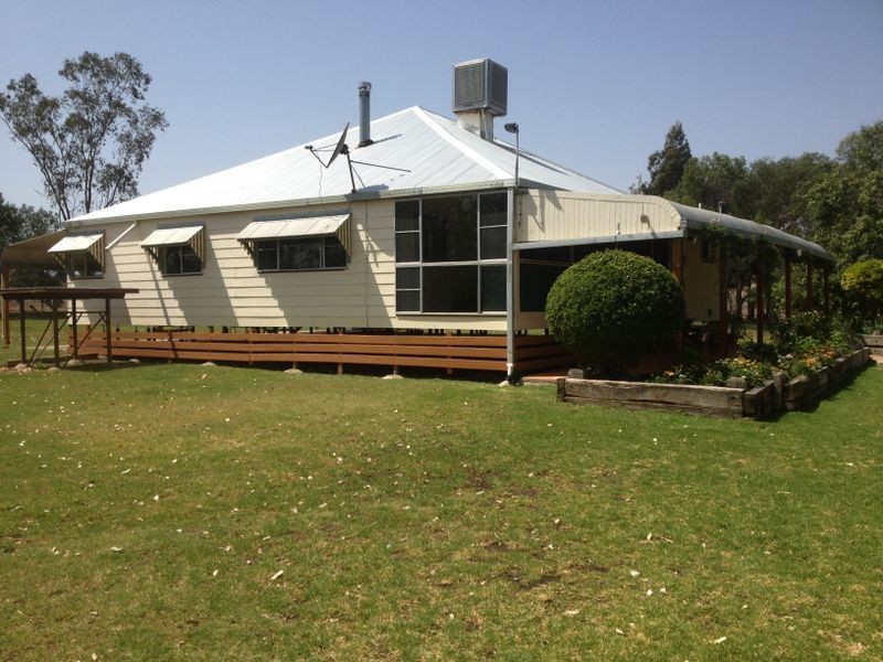 4 Roslyn Drive, Roma QLD 4455