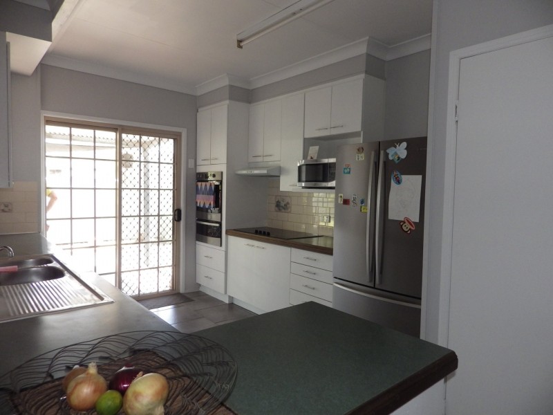 5 Laman Street, Roma QLD 4455