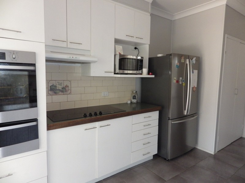 5 Laman Street, Roma QLD 4455