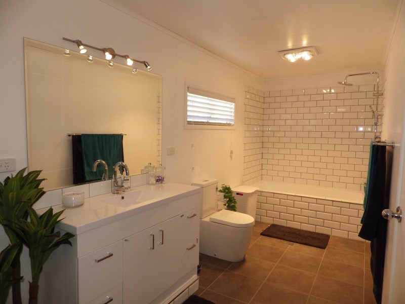 534 Carnarvon Highway, Injune QLD 4454