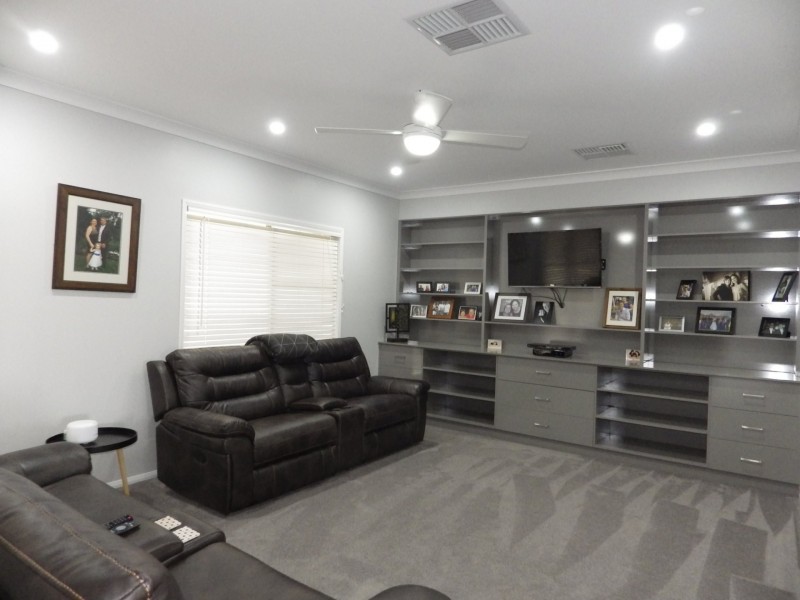 168 Bourne Drive, Roma QLD 4455