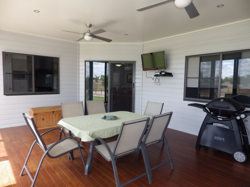 168 Bourne Drive, Roma QLD 4455