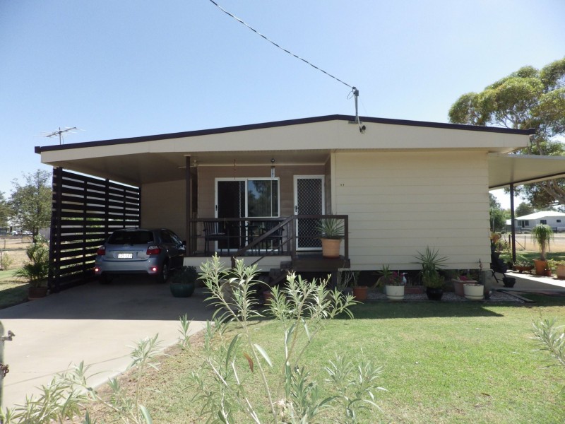 17 Chrystal Street, Roma QLD 4455