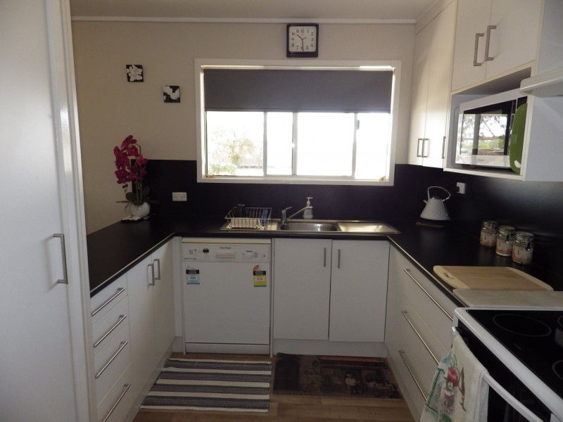 17 Chrystal Street, Roma QLD 4455