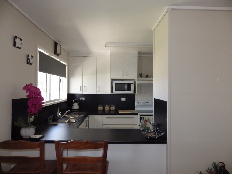 17 Chrystal Street, Roma QLD 4455