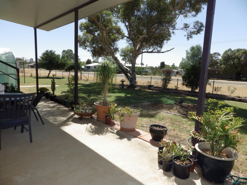 17 Chrystal Street, Roma QLD 4455