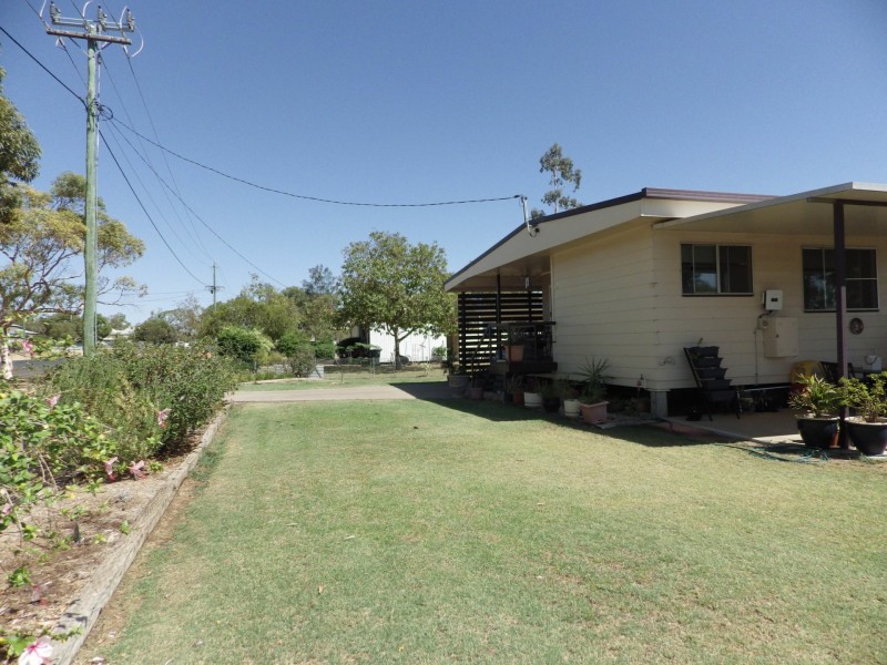 17 Chrystal Street, Roma QLD 4455