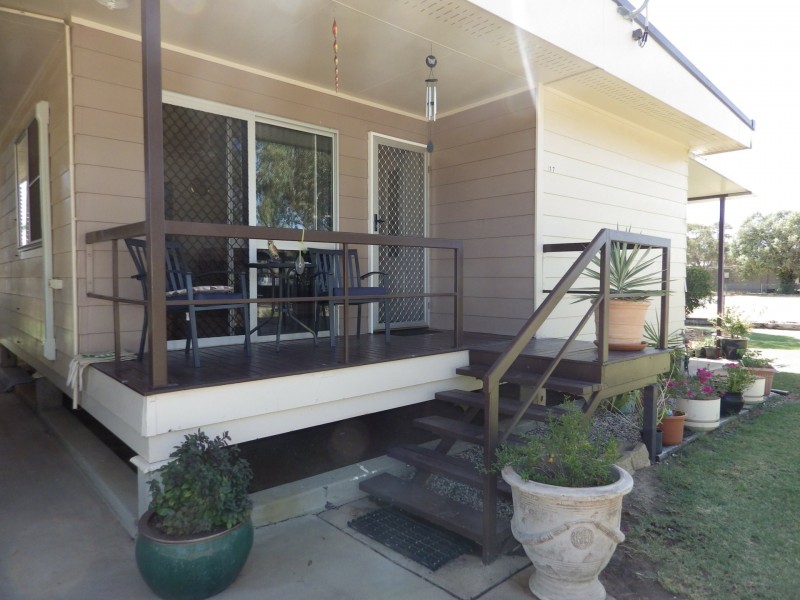 17 Chrystal Street, Roma QLD 4455