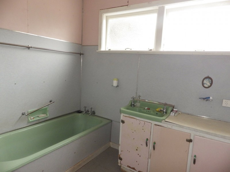 73 Bowen Street, Roma QLD 4455