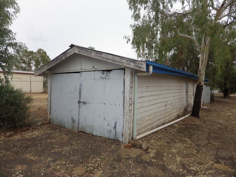 73 Bowen Street, Roma QLD 4455