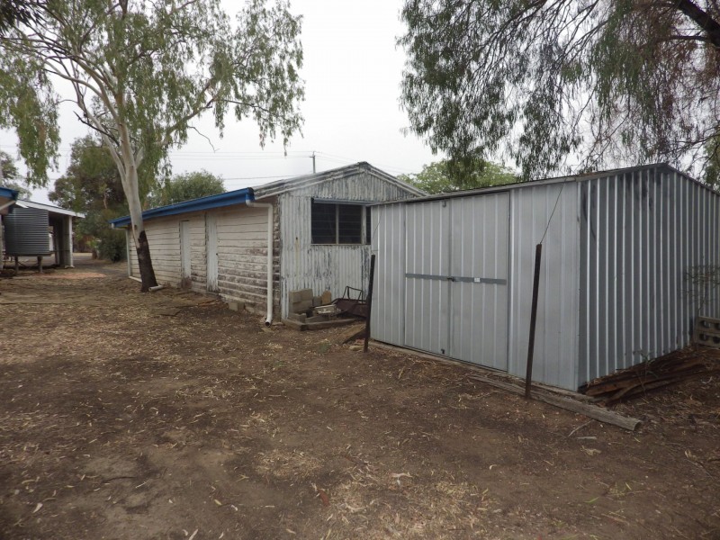 73 Bowen Street, Roma QLD 4455