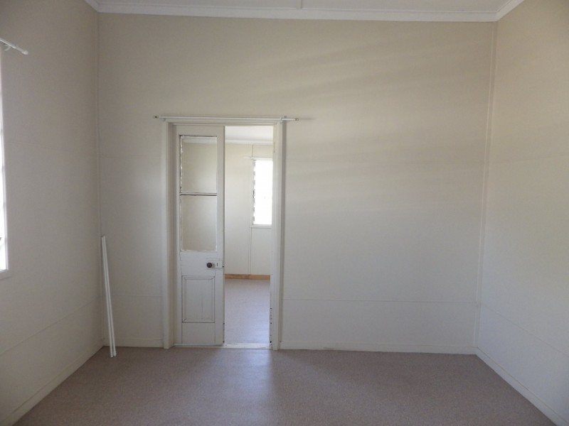 37-39 Charles Street, Roma QLD 4455