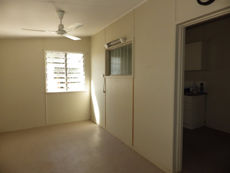 37-39 Charles Street, Roma QLD 4455